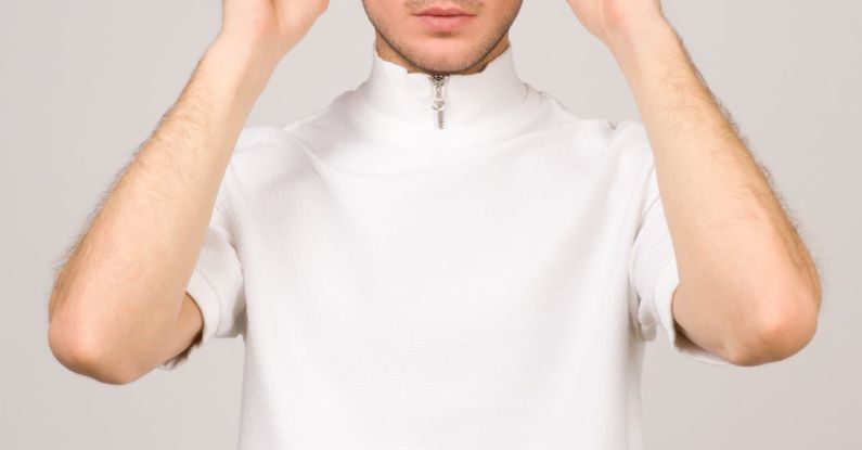 AR VR Marketing - Man Wearing White Turtle-neck T-shirt